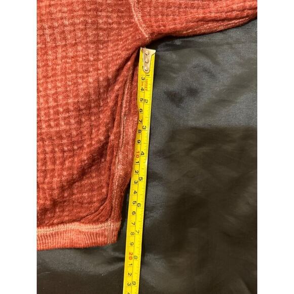 We The Free‎ Waffle Knit Top Woman XS Sweater Long Sleeve Burnt Orange V Neck - Picture 10 of 11